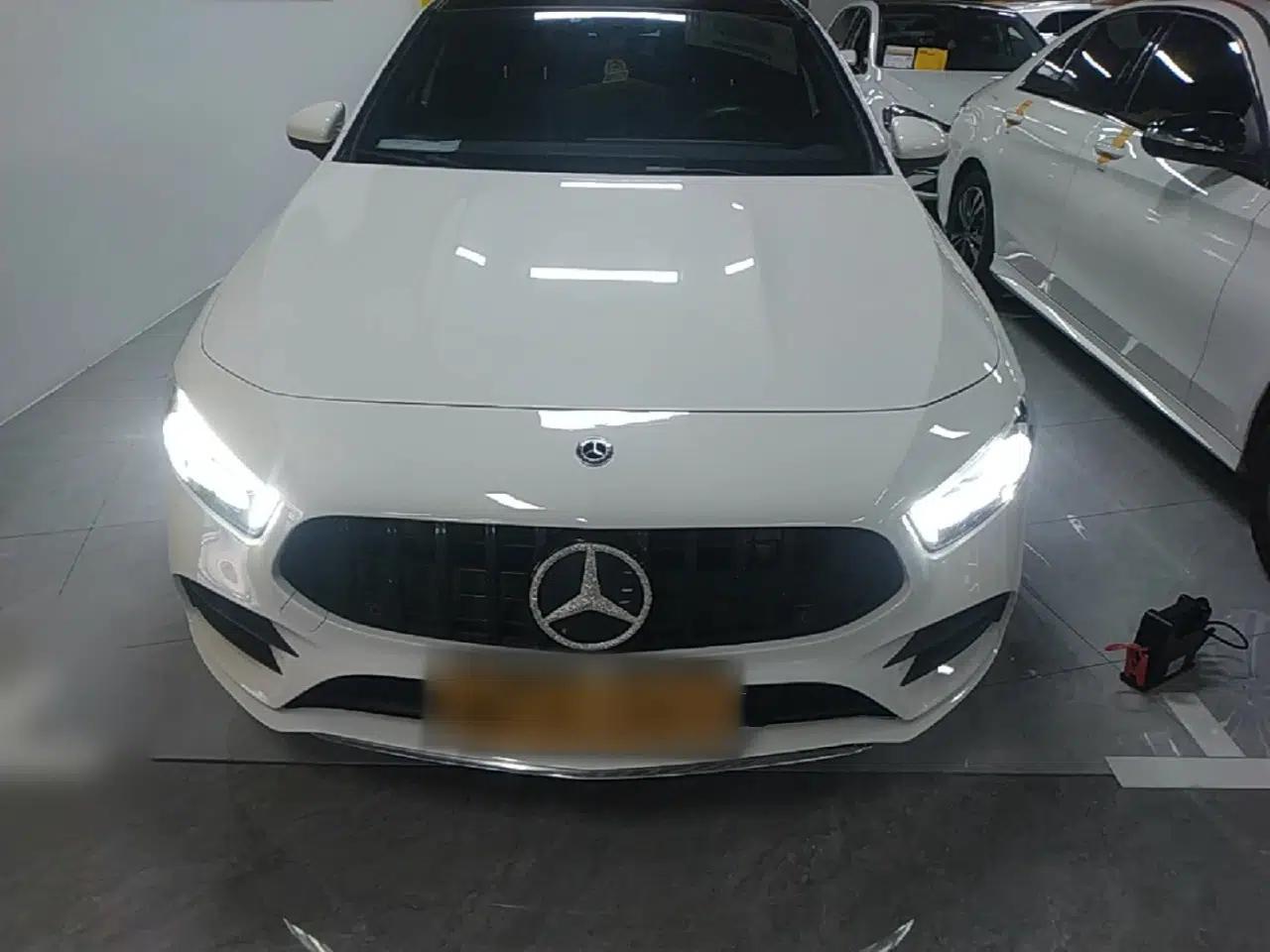 Mercedes-Benz A-Class 2019 A 180 L Sport Sedan — миниатюра 2