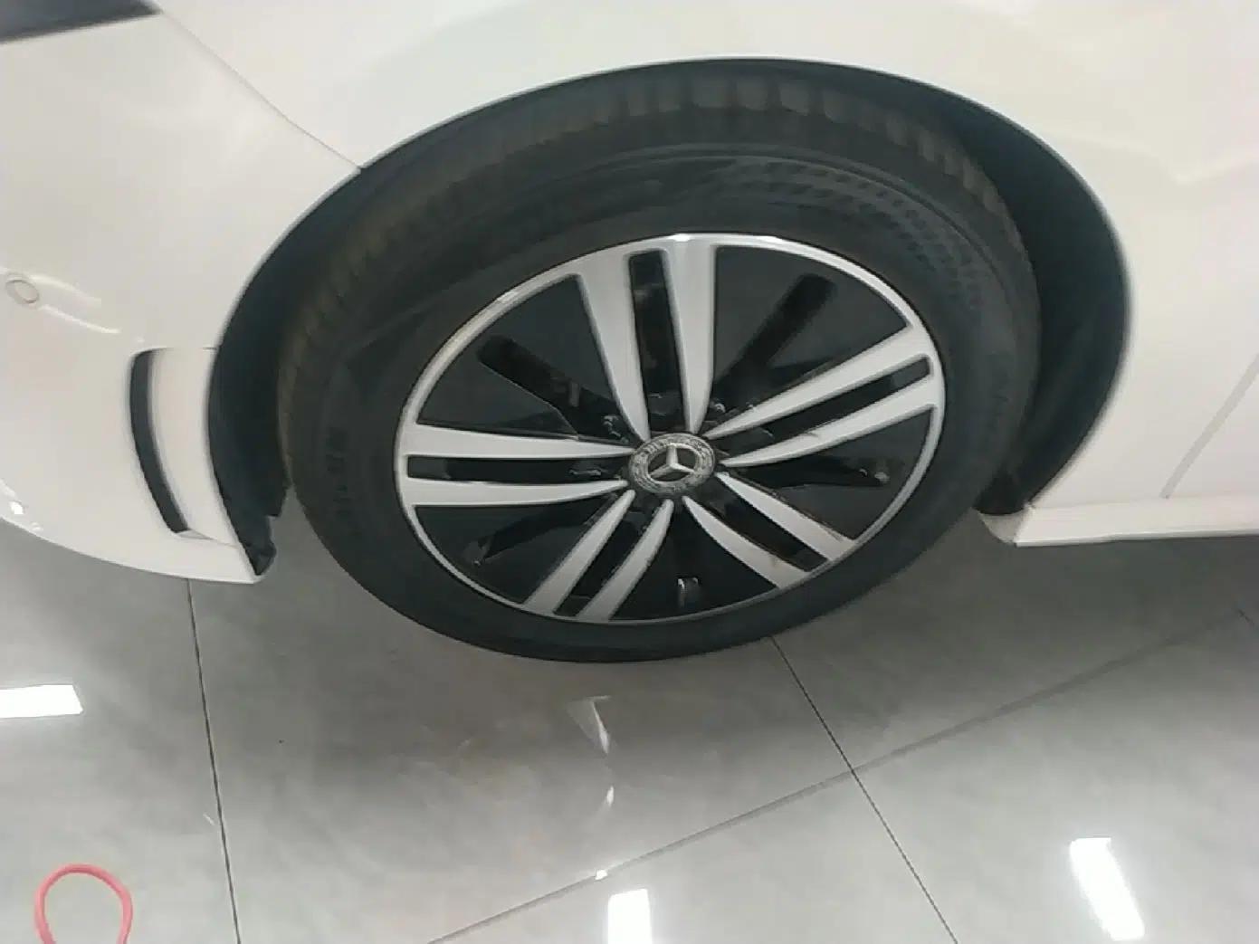 Mercedes-Benz A-Class 2019 A 180 L Sport Sedan — миниатюра 10
