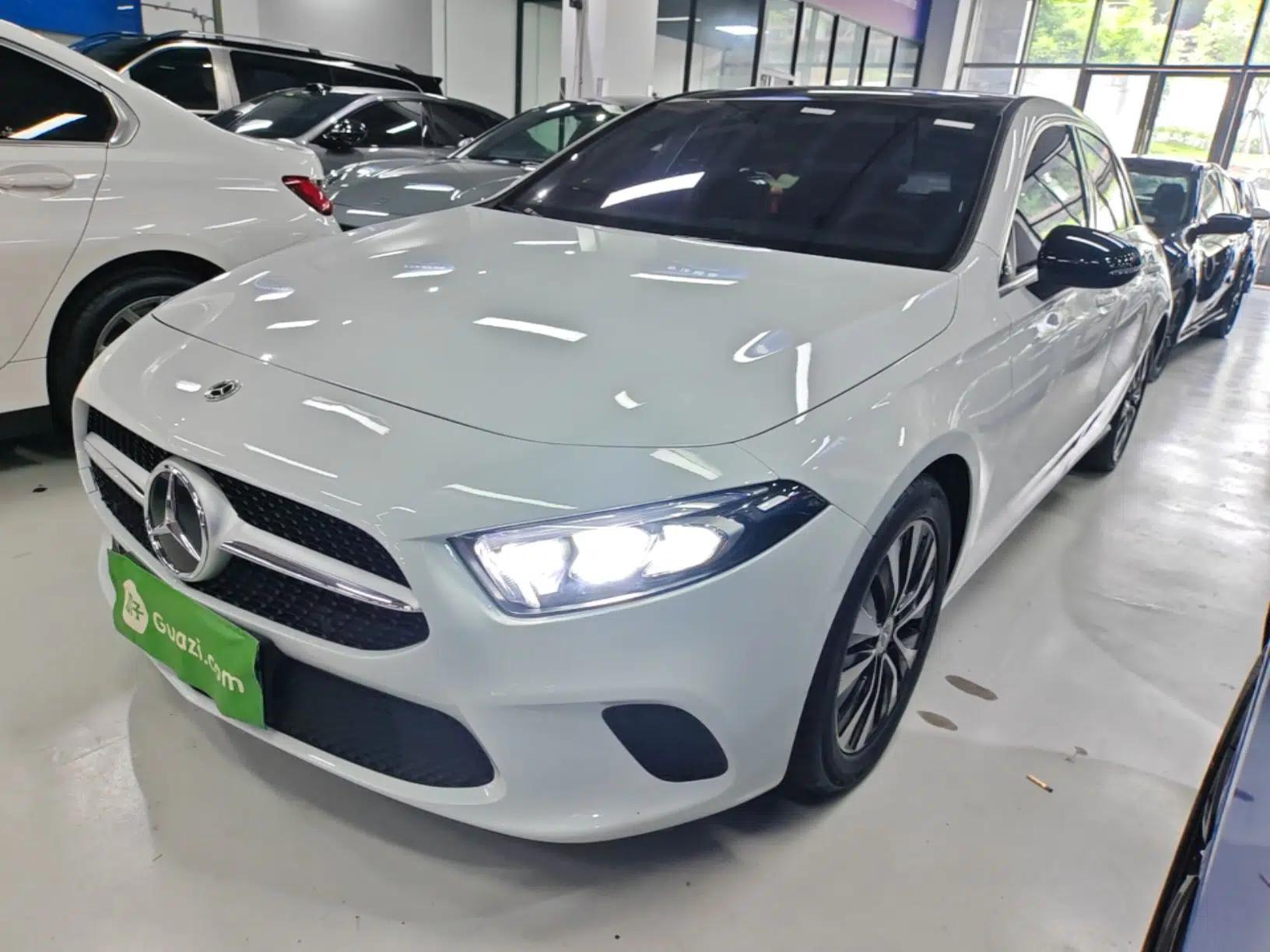 Mercedes-Benz A-Class 2021 A 200 Dynamic Edition — миниатюра 1