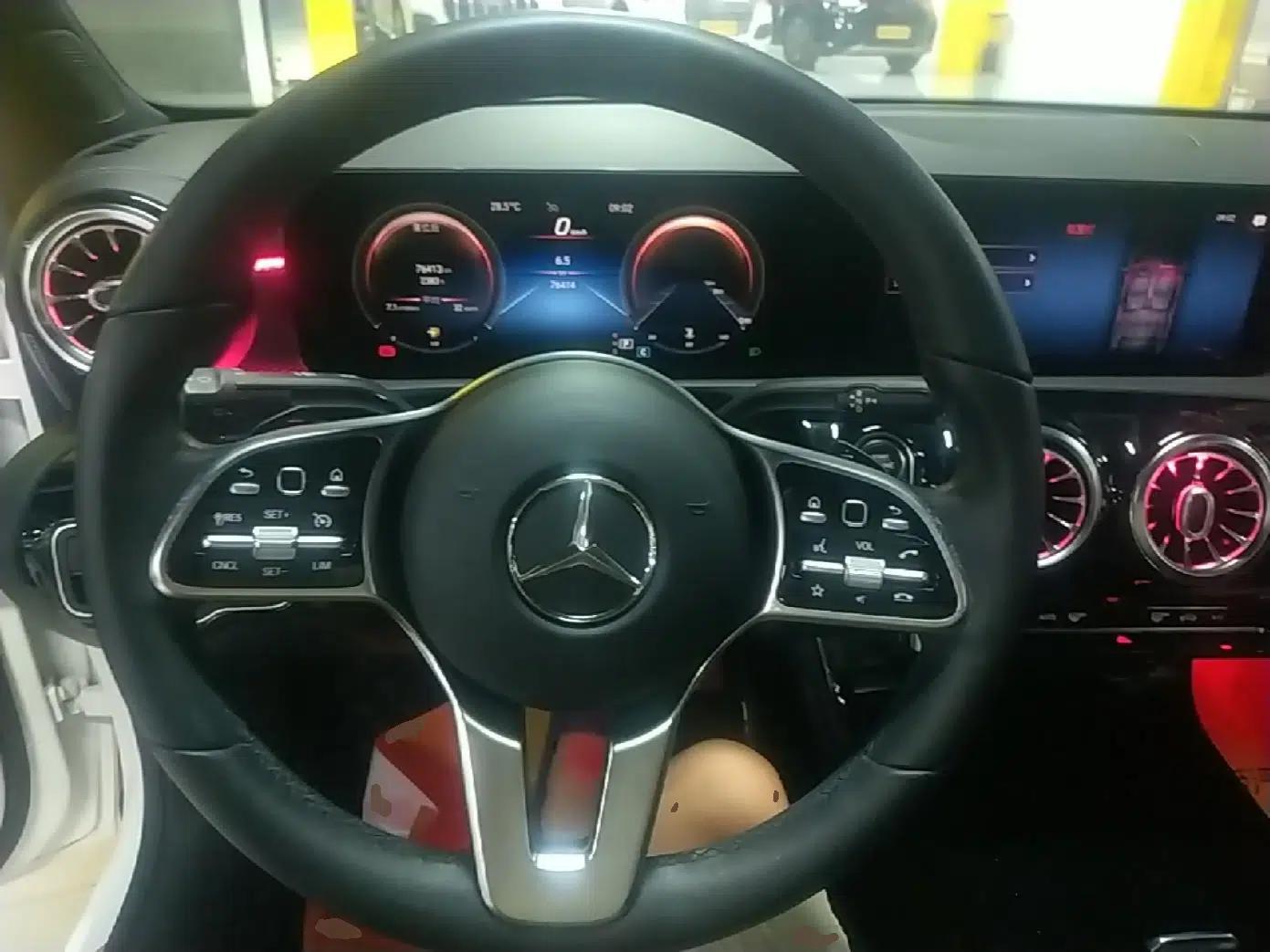 Mercedes-Benz A-Class 2021 A 200 L Sport Sedan Dynamic Model — миниатюра 13