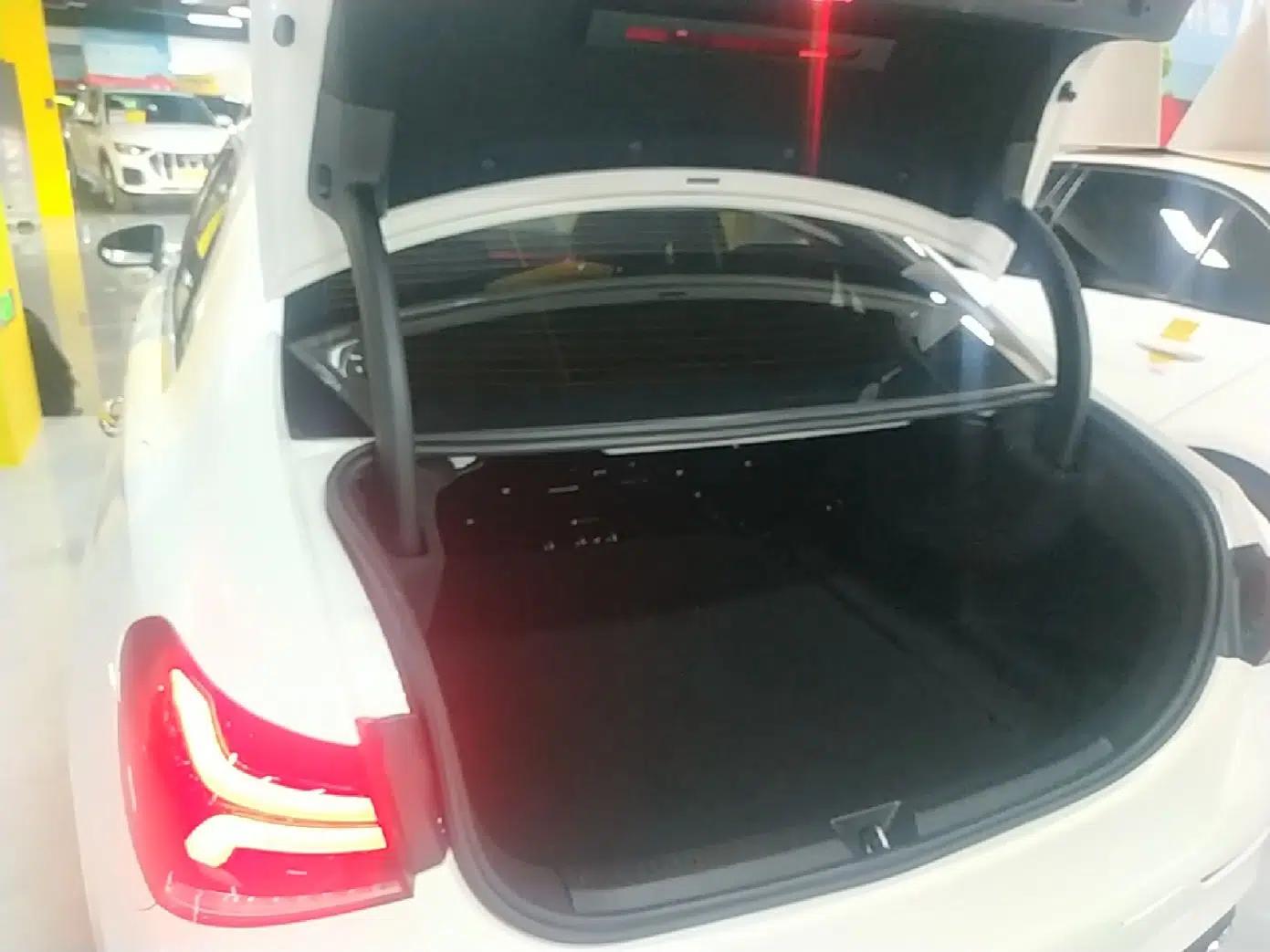 Mercedes-Benz A-Class 2021 A 200 L Sport Sedan Dynamic Model — миниатюра 22