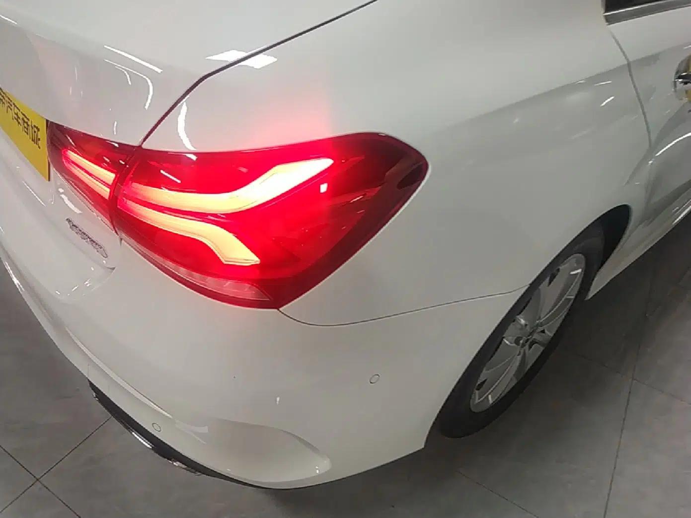 Mercedes-Benz A-Class 2021 A 200 L Sport Sedan Dynamic Model — миниатюра 9
