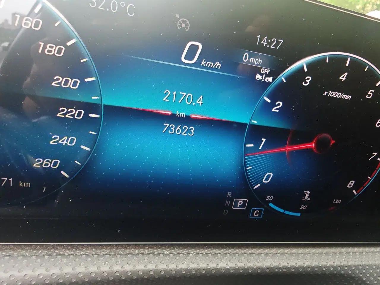 Mercedes-Benz A-Class 2022 Revised Version A 200 L Sport Sedan Fashionable Style — миниатюра 12