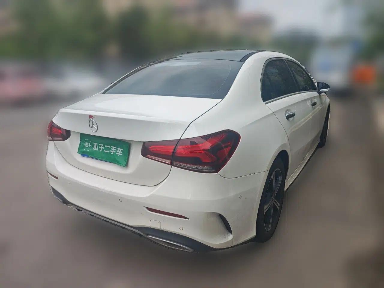 Mercedes-Benz A-Class 2022 Revised Version A 200 L Sport Sedan Fashionable Style — миниатюра 6
