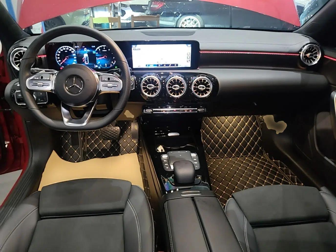 Mercedes-Benz A-Class 2021 A 200 L Sport Sedan Fashion Model — миниатюра 12