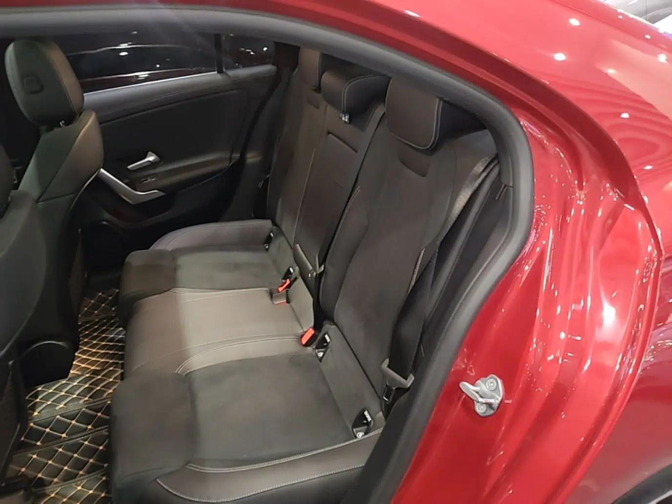 Mercedes-Benz A-Class 2021 A 200 L Sport Sedan Fashion Model — миниатюра 20