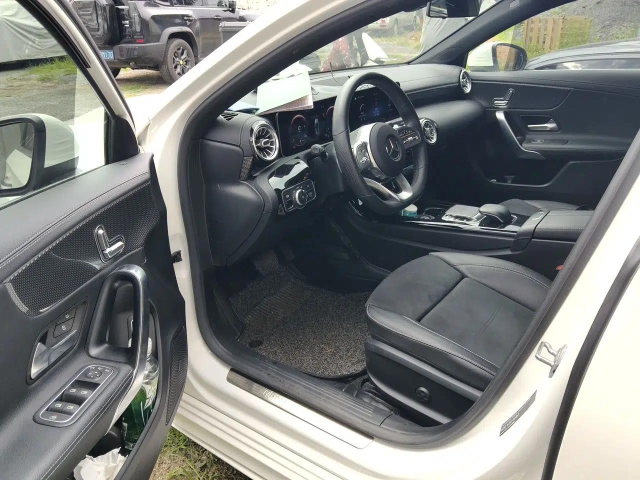 Mercedes-Benz A-Class 2020 A 200 L Sport Sedan — миниатюра 16