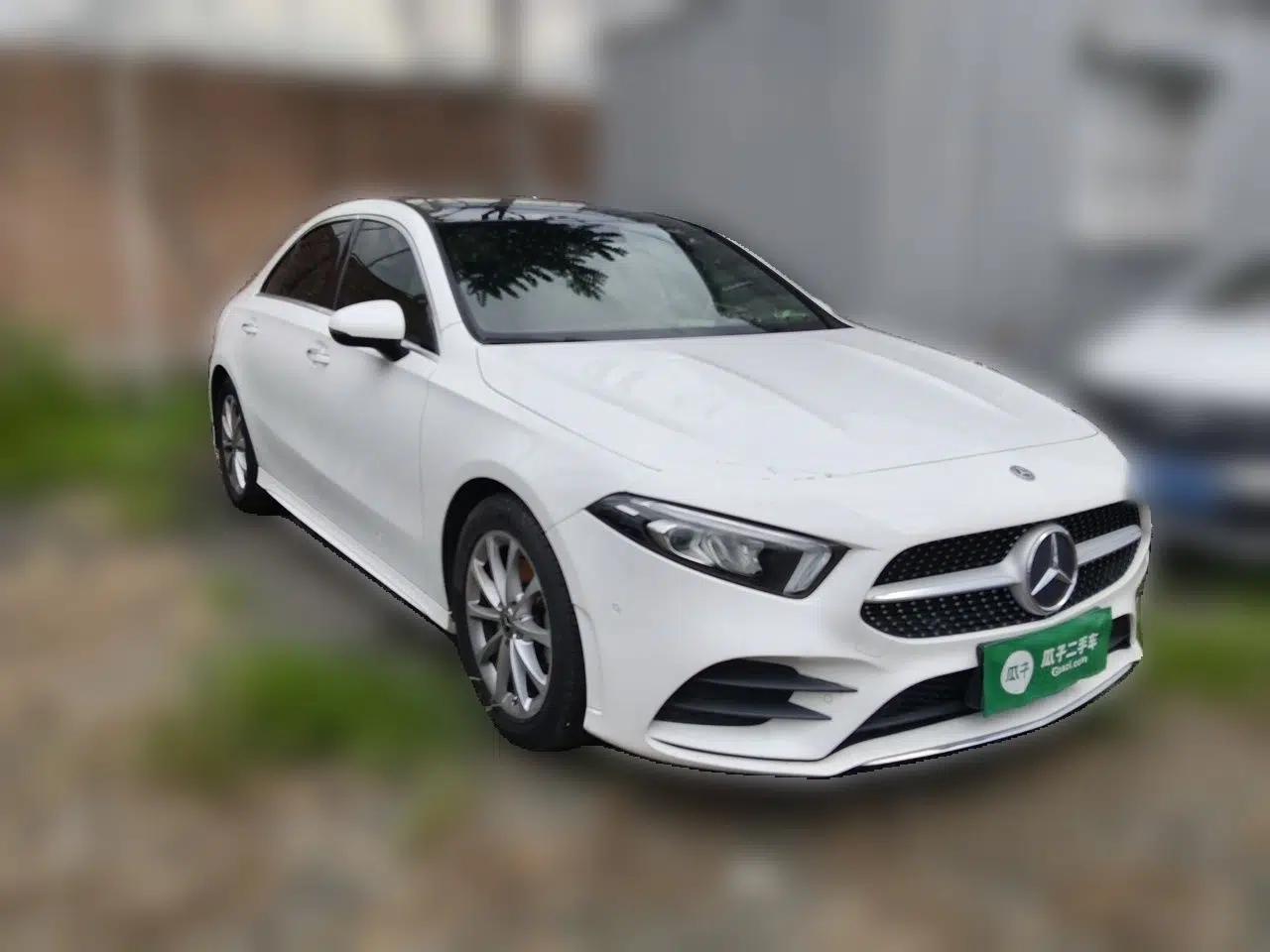 Mercedes-Benz A-Class 2020 A 200 L Sport Sedan — миниатюра 3