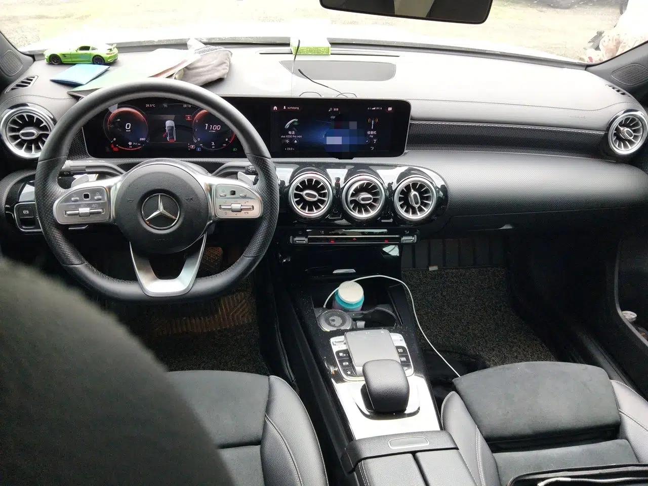 Mercedes-Benz A-Class 2020 A 200 L Sport Sedan — миниатюра 9