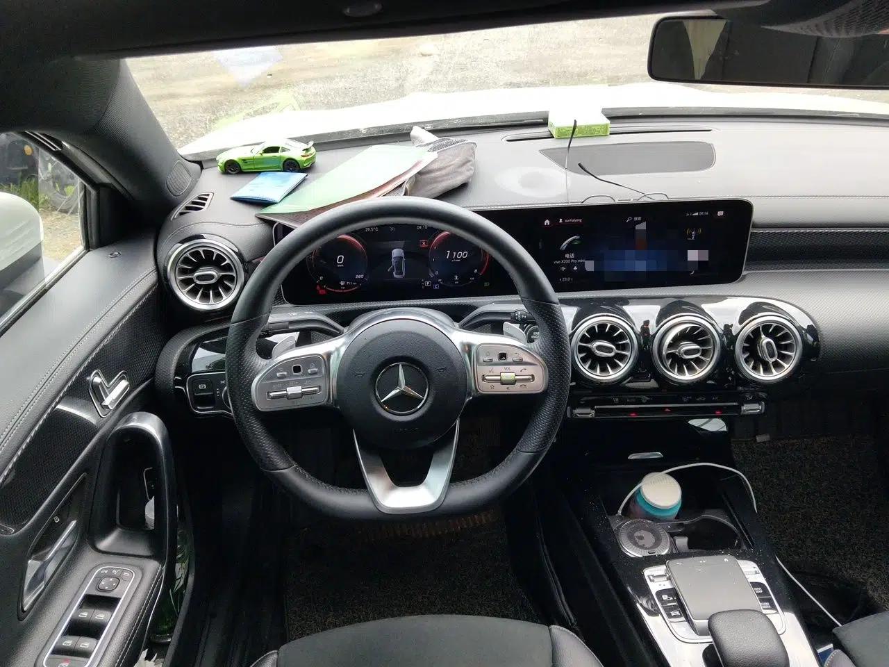 Mercedes-Benz A-Class 2020 A 200 L Sport Sedan — миниатюра 10
