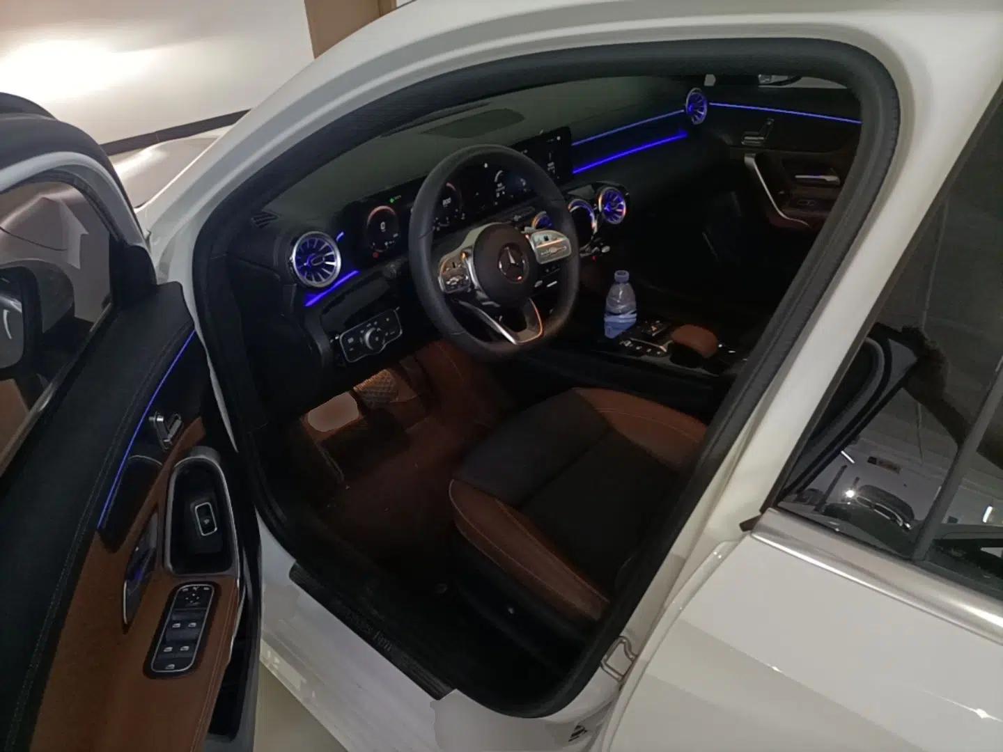 Mercedes-Benz A-Class 2022 Revised Version A 200 L Sport Sedan Fashionable Style — миниатюра 18