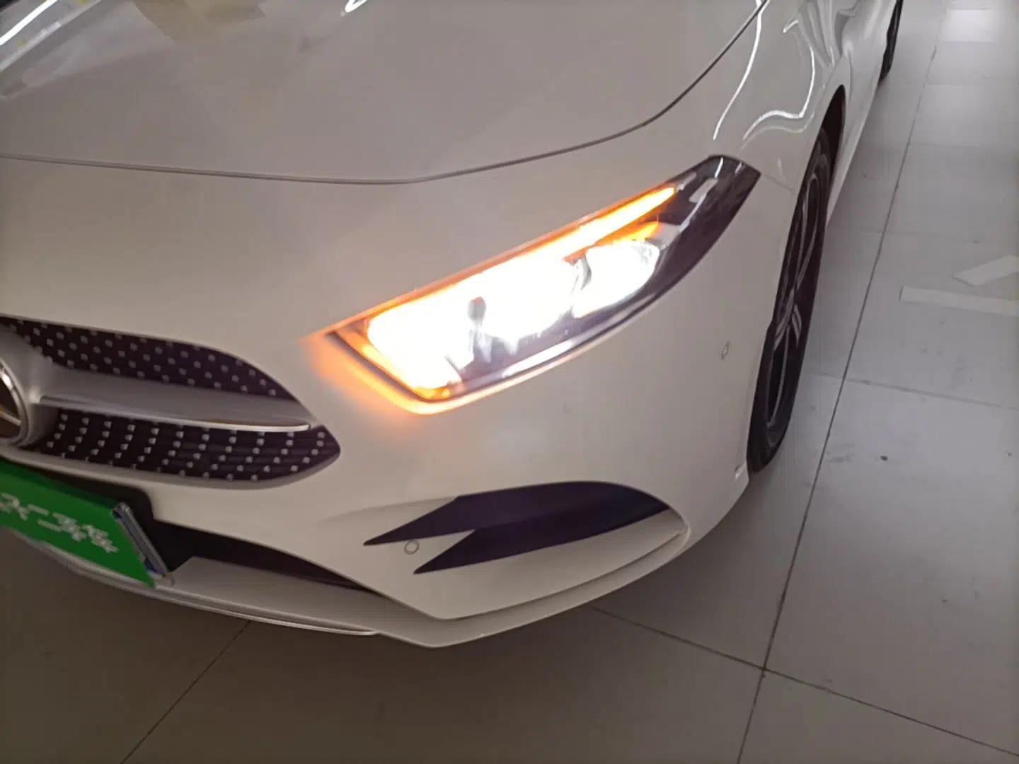 Mercedes-Benz A-Class 2022 Revised Version A 200 L Sport Sedan Fashionable Style — миниатюра 8