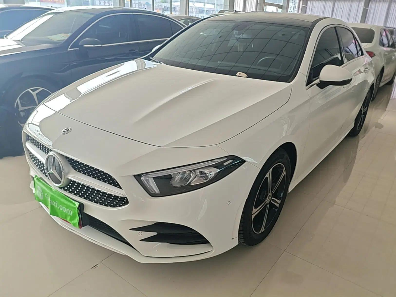 Mercedes-Benz A-Class 2022 Restyled A 200 L Sport Sedan Dynamic Version — миниатюра 1