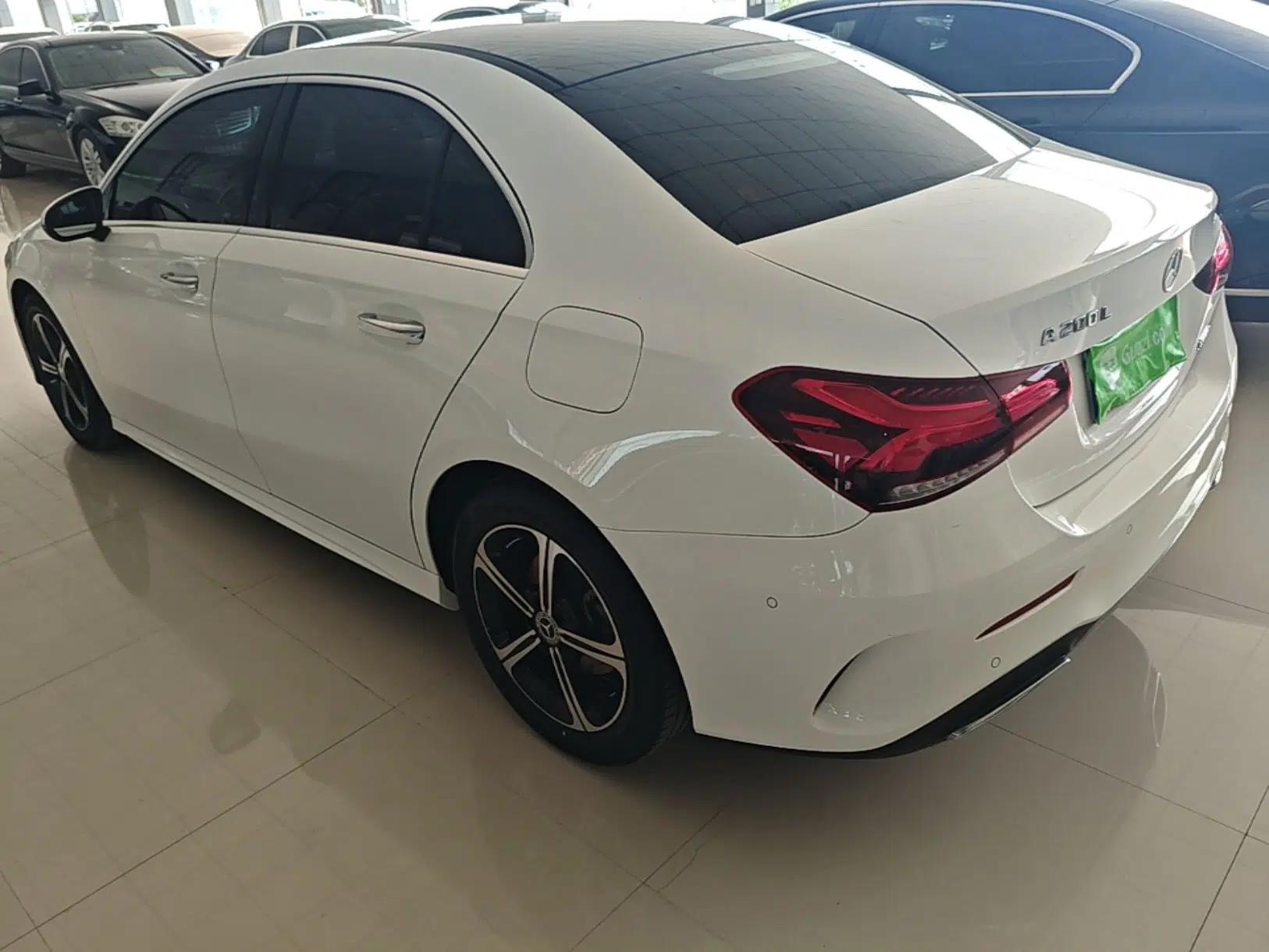 Mercedes-Benz A-Class 2022 Restyled A 200 L Sport Sedan Dynamic Version — миниатюра 4