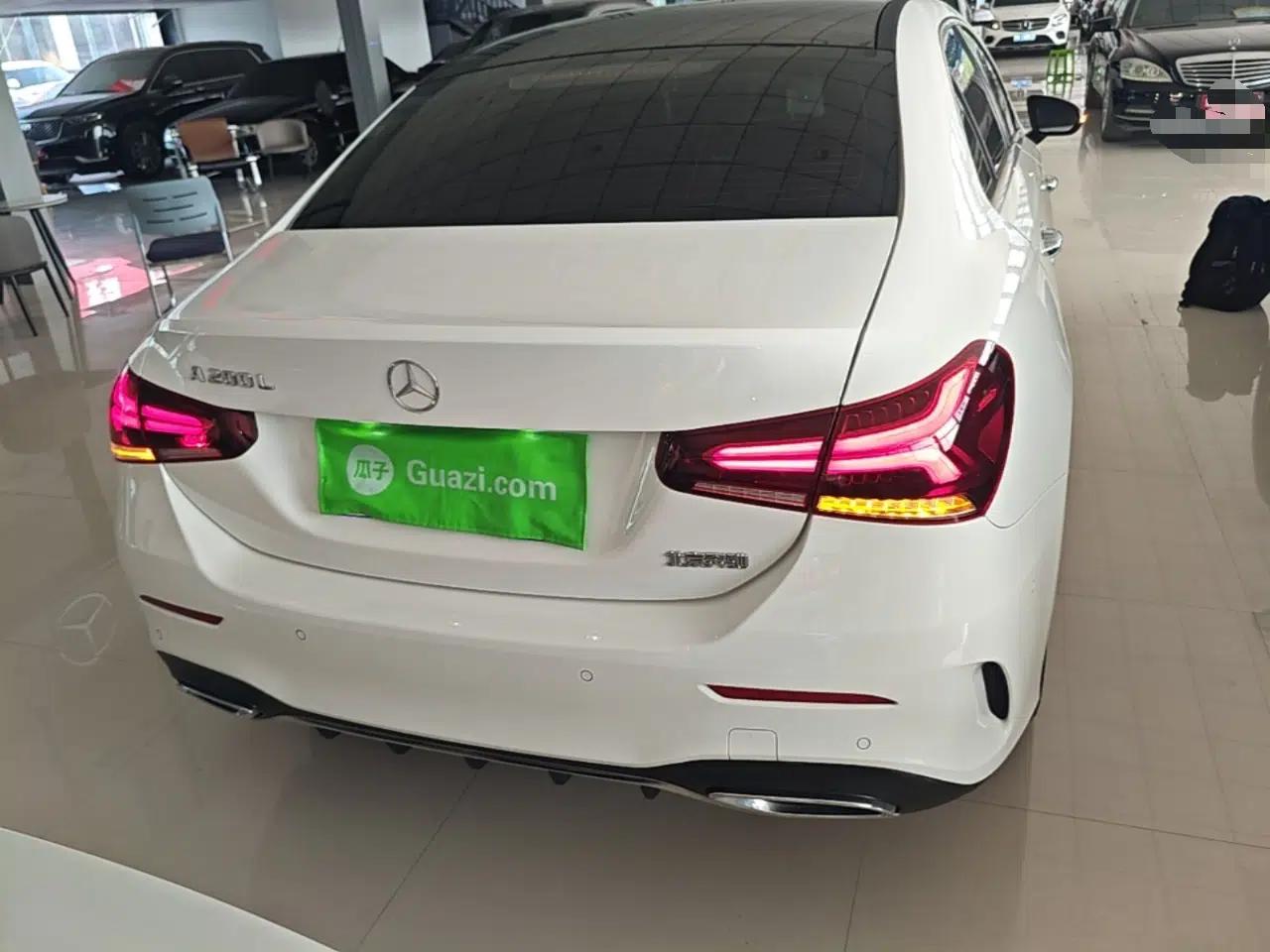 Mercedes-Benz A-Class 2022 Restyled A 200 L Sport Sedan Dynamic Version — миниатюра 5