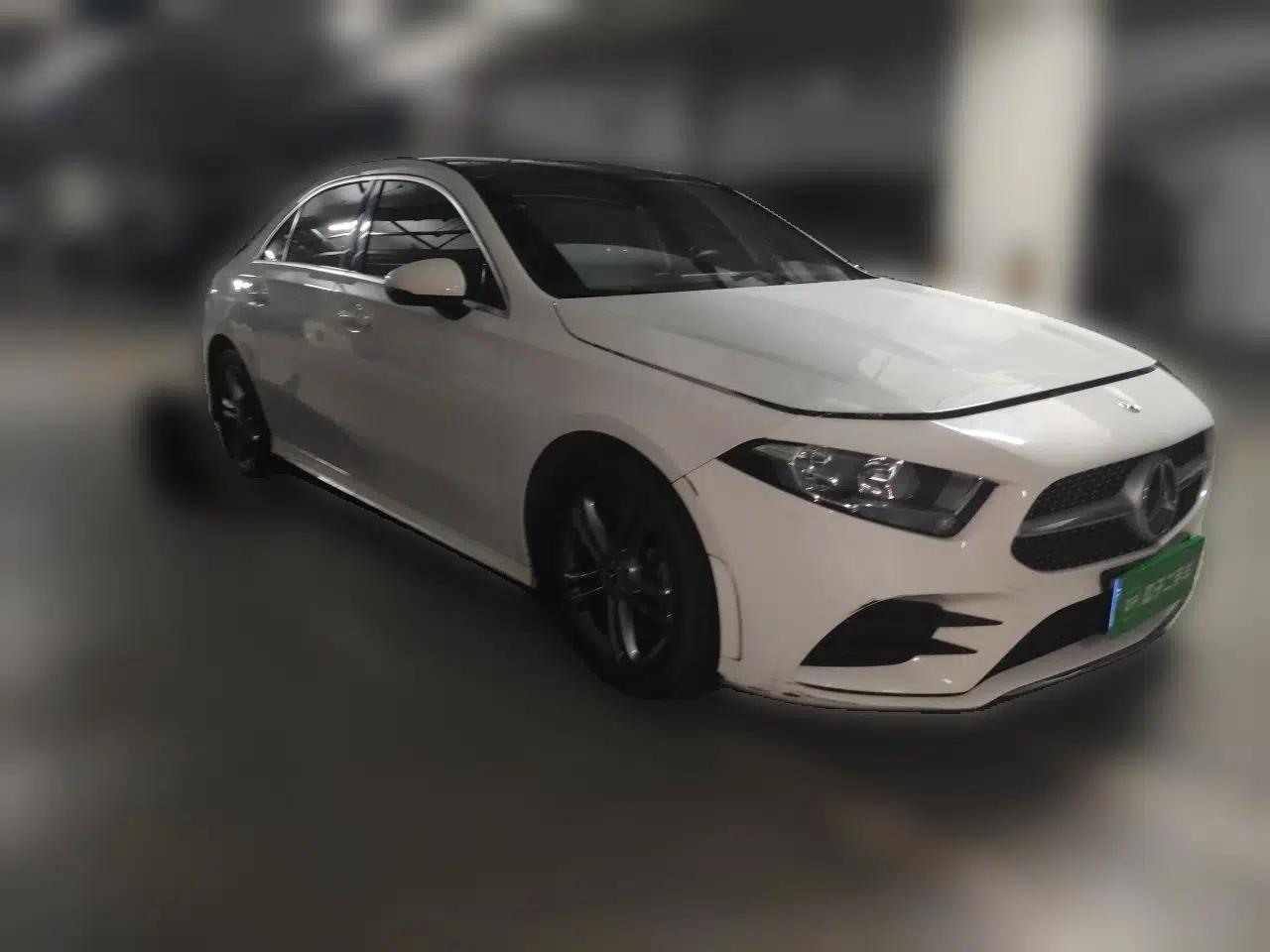 Mercedes-Benz A-Class 2022 Restyled A 180 L Sport Sedan — миниатюра 3
