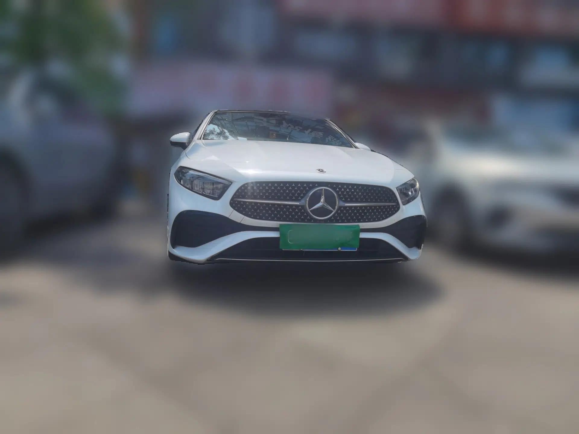 Mercedes-Benz A-Class 2023 A 180 L — миниатюра 2