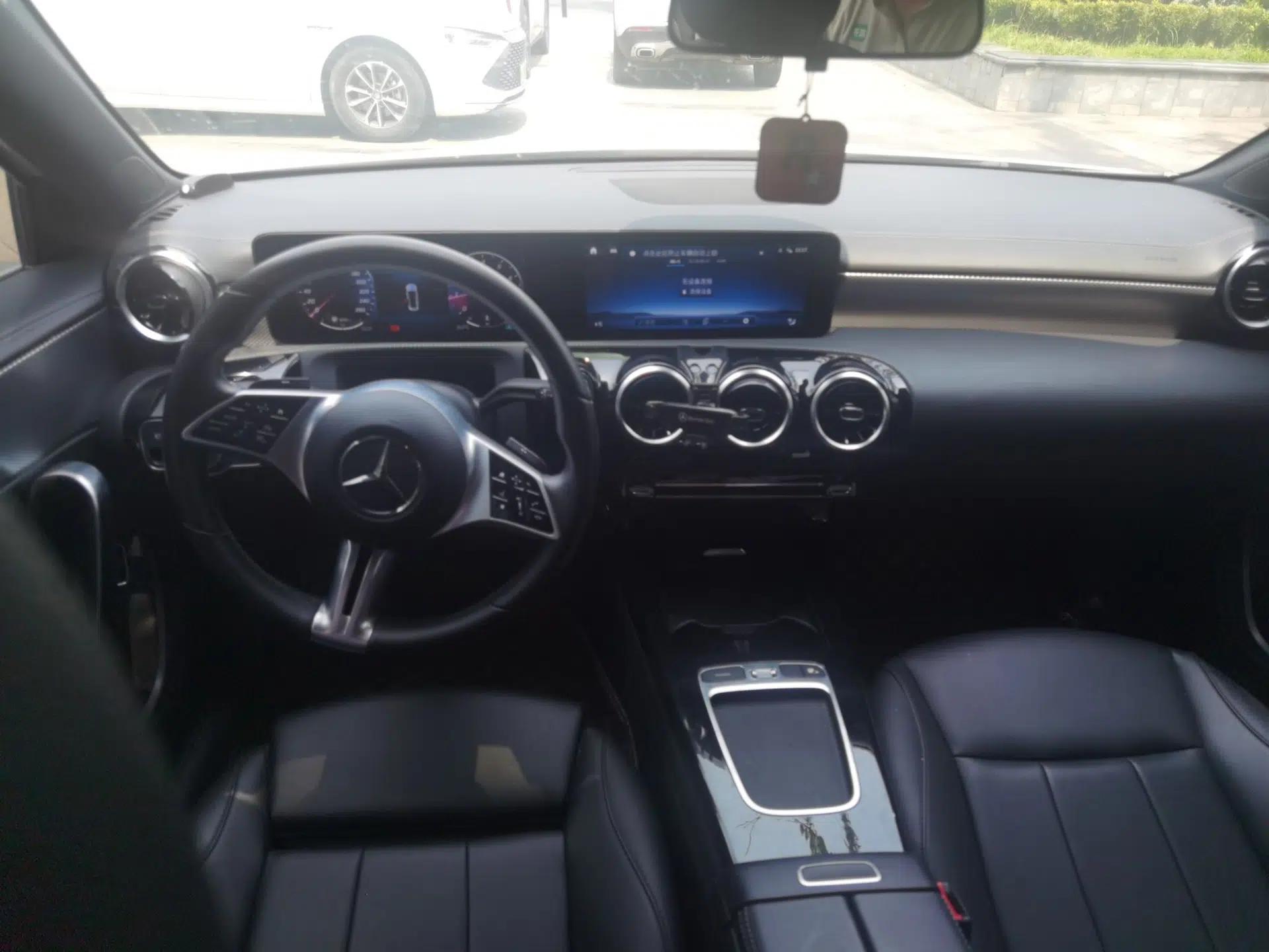 Mercedes-Benz A-Class 2023 A 180 L — миниатюра 9