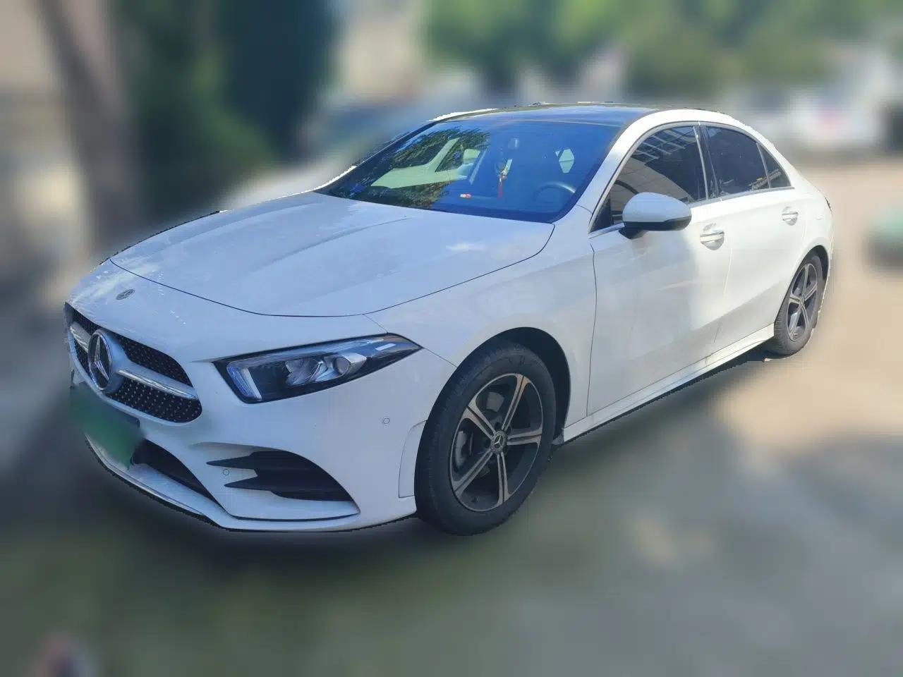 Mercedes-Benz A-Class 2022 Restyled A 200 L Sport Sedan Dynamic Version — миниатюра 1