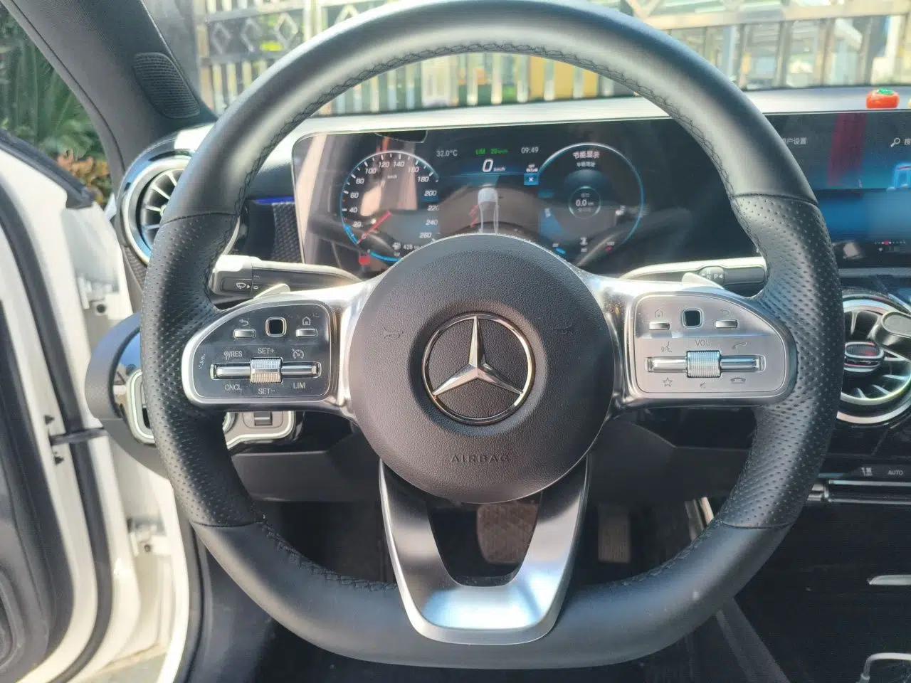 Mercedes-Benz A-Class 2022 Restyled A 200 L Sport Sedan Dynamic Version — миниатюра 10