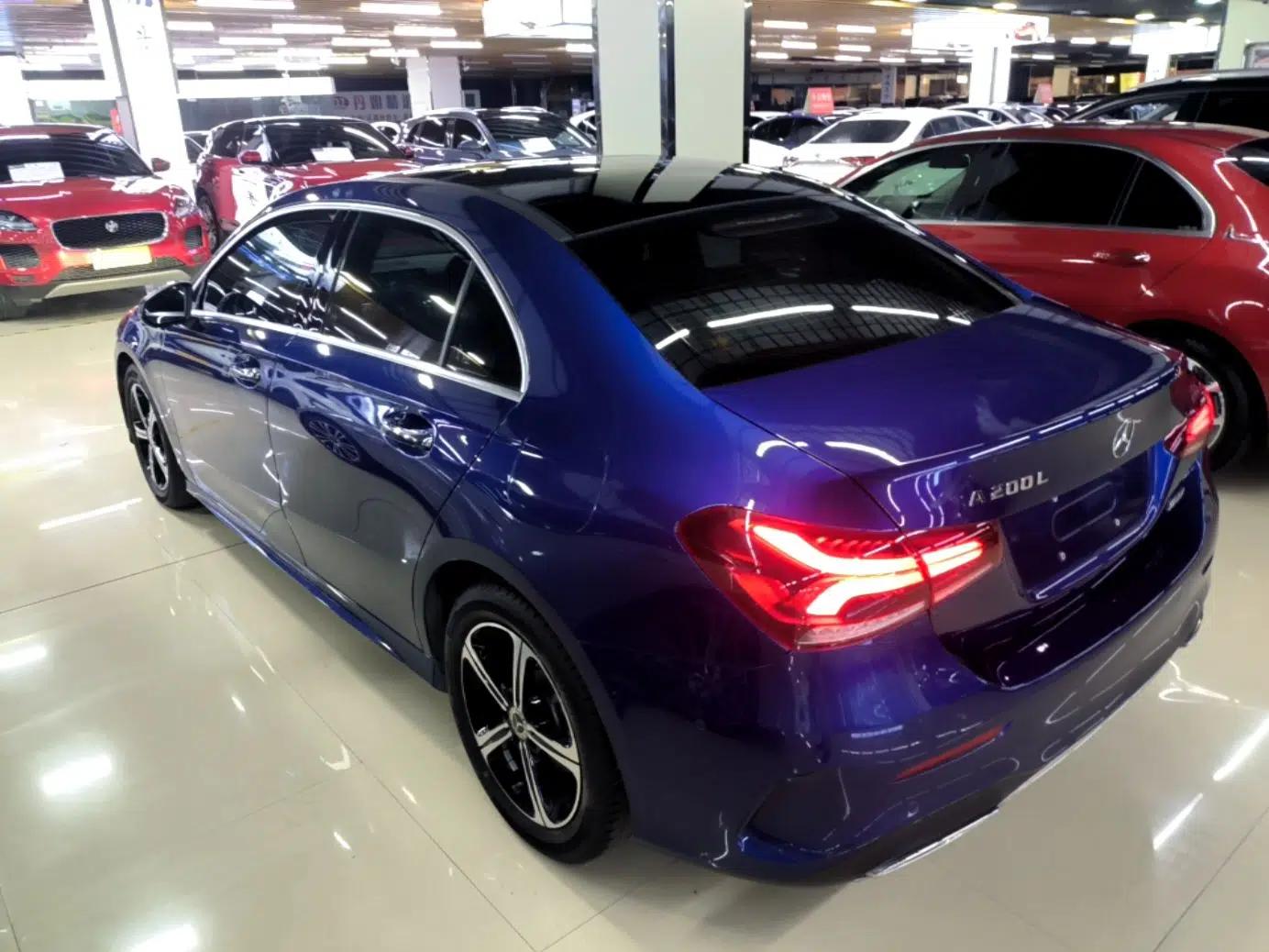 Mercedes-Benz A-Class 2022 Revised Version A 200 L Sport Sedan Fashionable Style — миниатюра 4