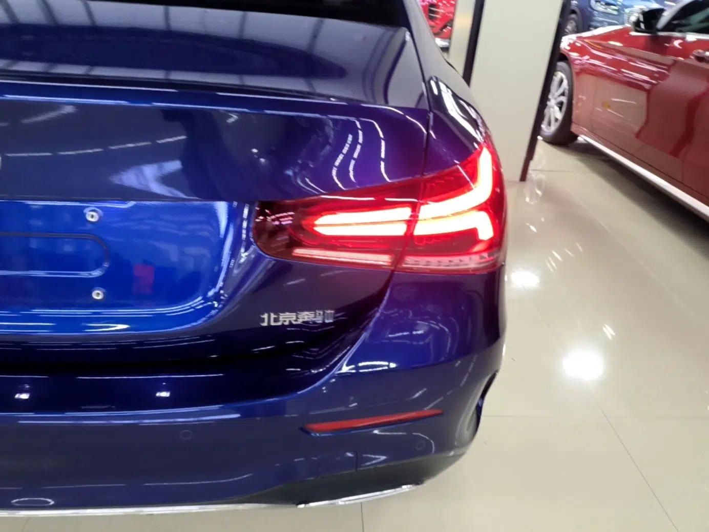 Mercedes-Benz A-Class 2022 Revised Version A 200 L Sport Sedan Fashionable Style — миниатюра 9