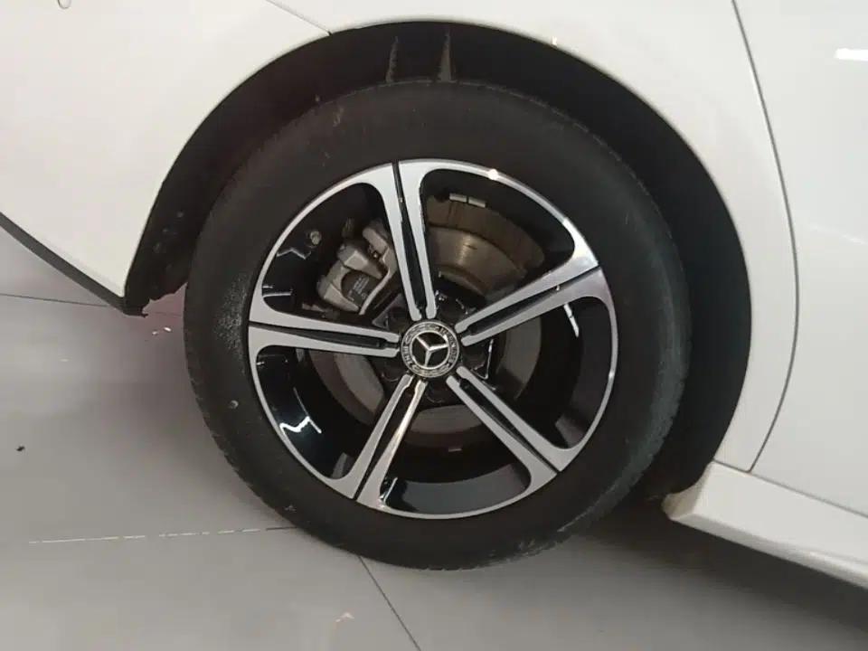 Mercedes-Benz A-Class 2023 A 200 L Fashion Model — миниатюра 11