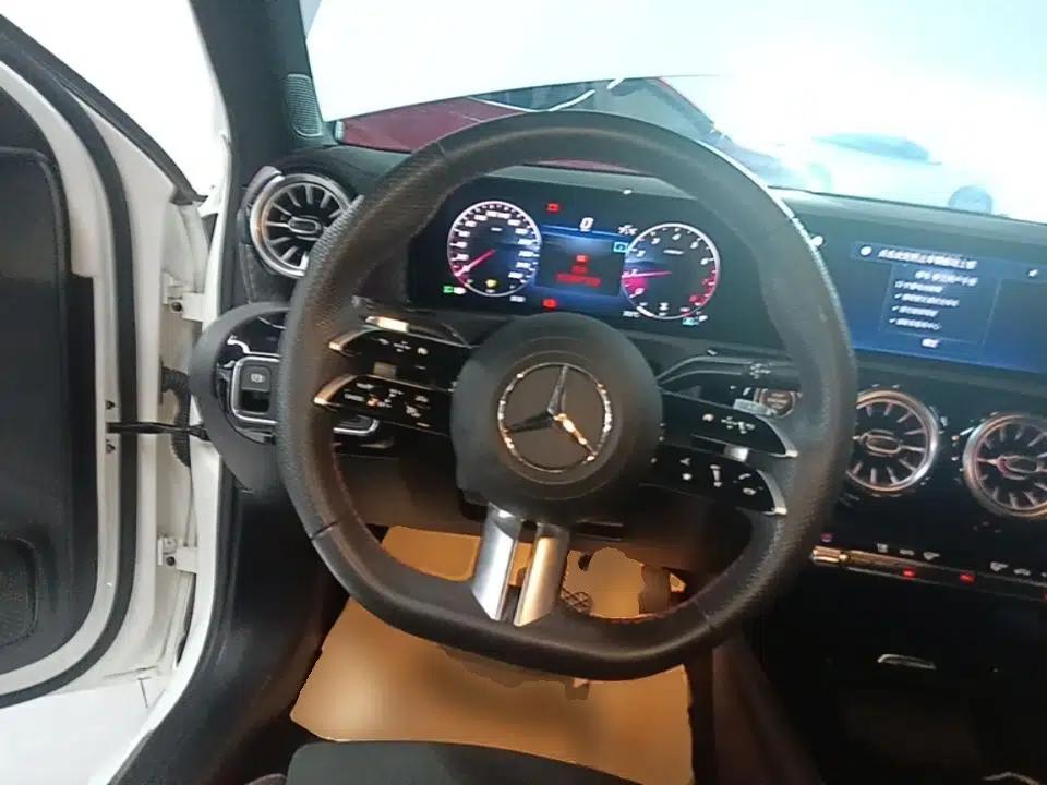 Mercedes-Benz A-Class 2023 A 200 L Fashion Model — миниатюра 13