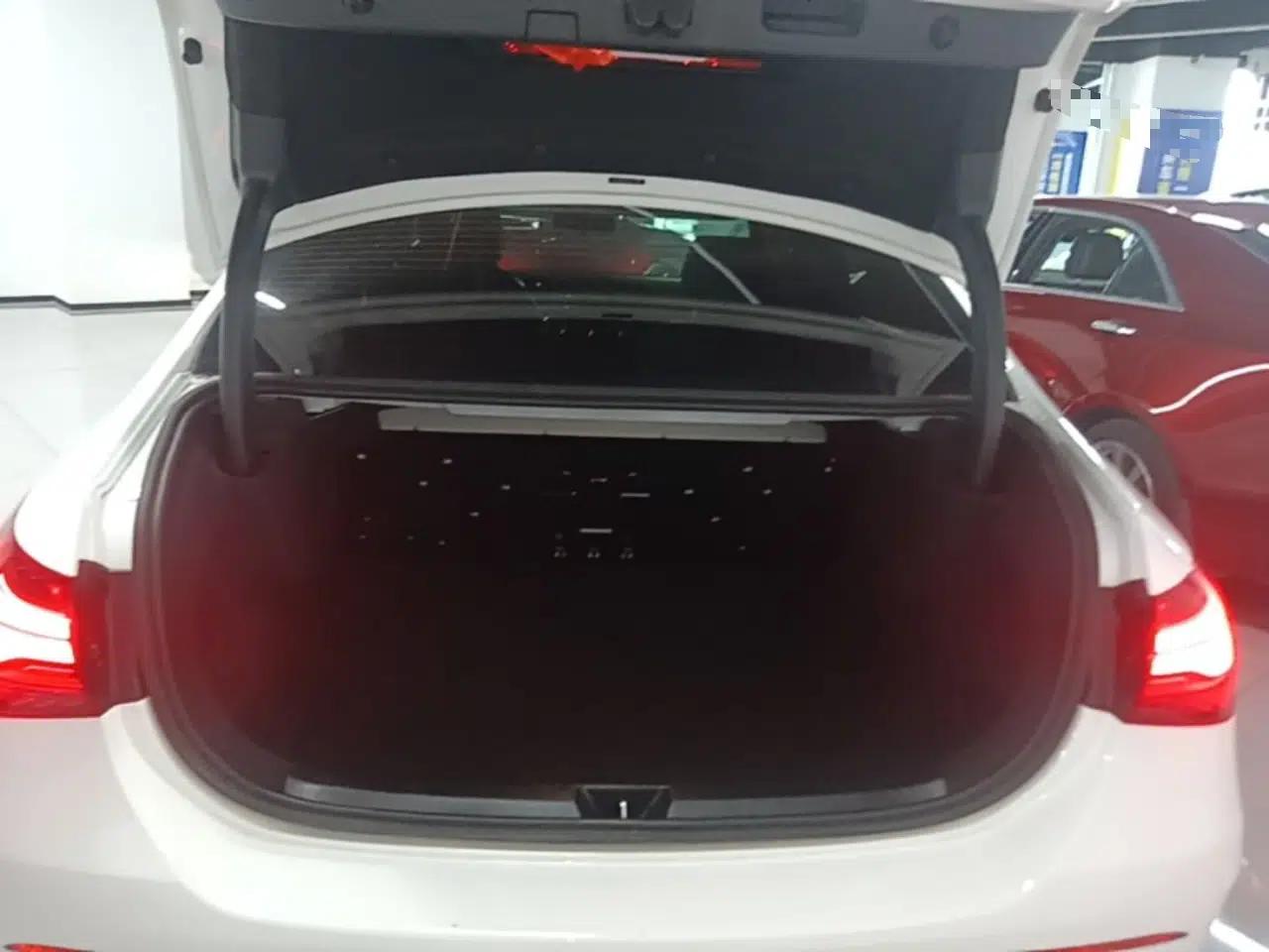 Mercedes-Benz A-Class 2023 A 200 L Fashion Model — миниатюра 22