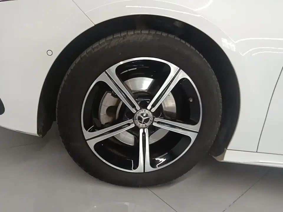 Mercedes-Benz A-Class 2023 A 200 L Fashion Model — миниатюра 10