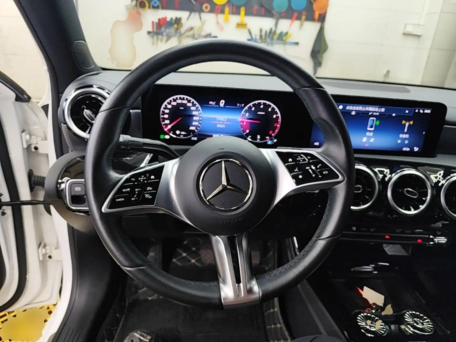 Mercedes-Benz A-Class 2023 A 180 L — миниатюра 13