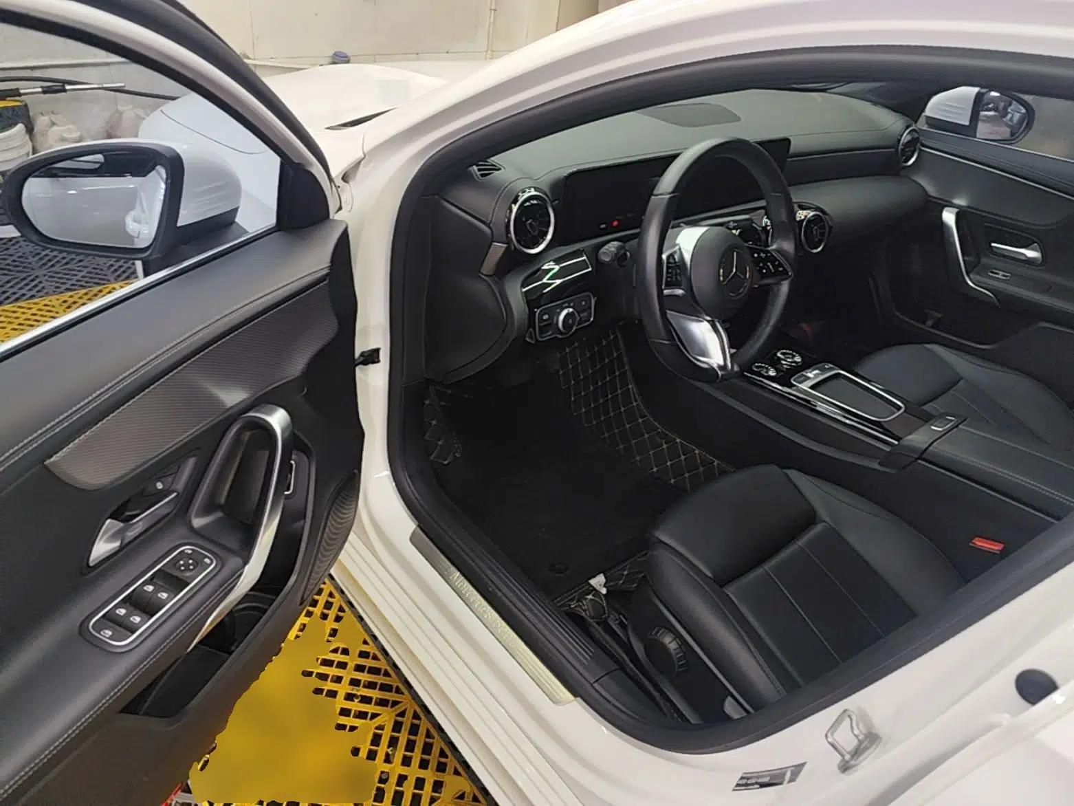 Mercedes-Benz A-Class 2023 A 180 L — миниатюра 18