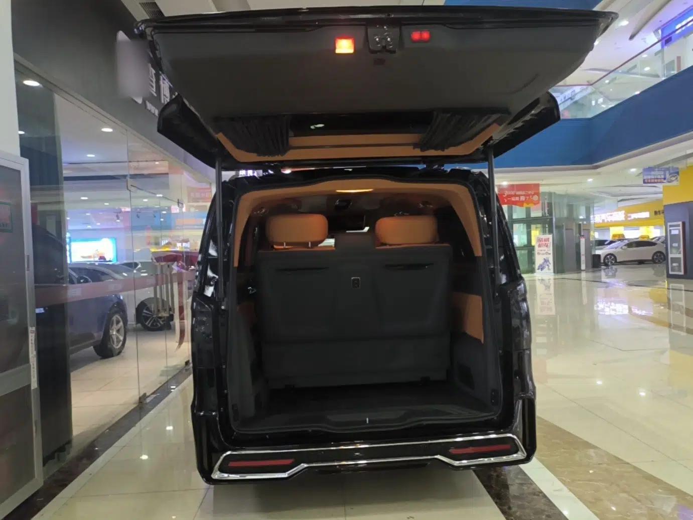 Mercedes-Benz Vito 2024 2.0T Elite Version 7 Seats — миниатюра 22