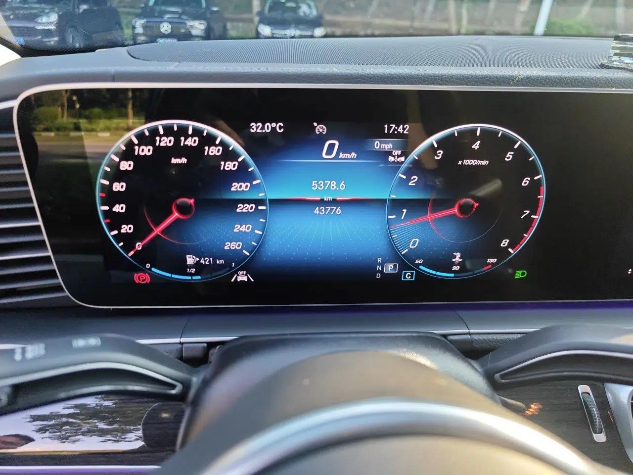 Mercedes-Benz GLE 2023 GLE 350 4MATIC Stylish Model — миниатюра 11