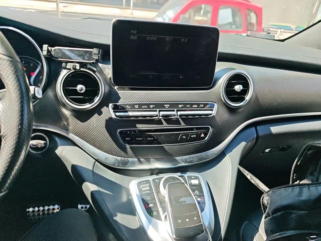 Mercedes-Benz V-Class 2018 V 260 AMG Sport Edition China VI — миниатюра 13