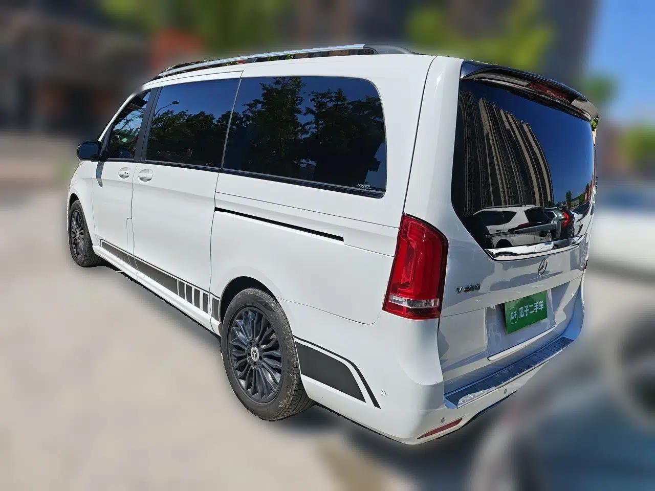 Mercedes-Benz V-Class 2018 V 260 AMG Sport Edition China VI — миниатюра 4