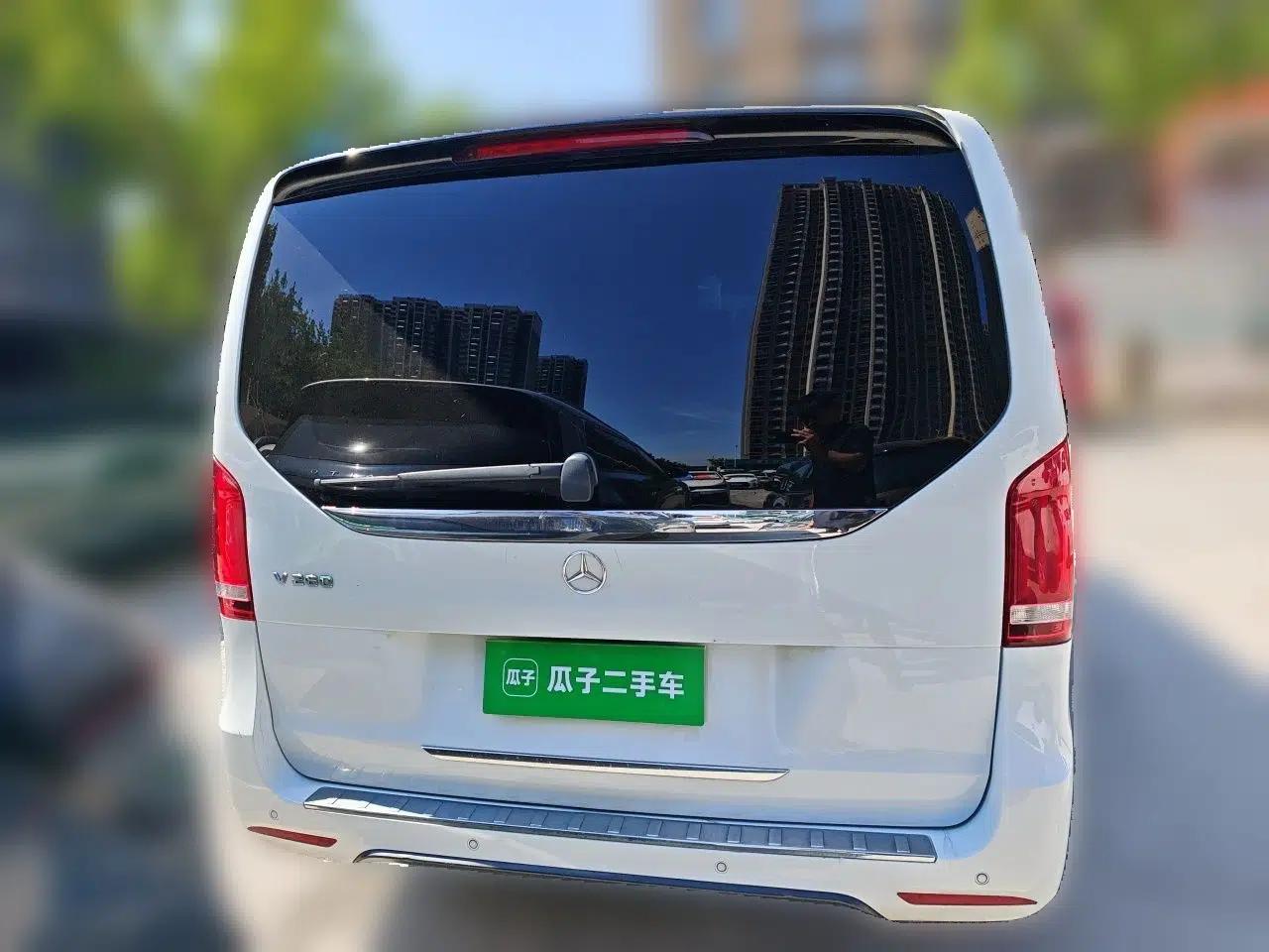 Mercedes-Benz V-Class 2018 V 260 AMG Sport Edition China VI — миниатюра 5
