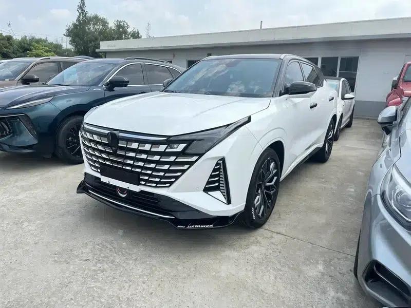 Changan UNI-Z 2025 1.5T DCT Premium Edition — миниатюра 1