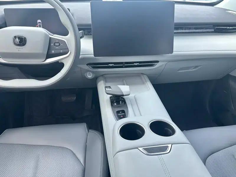 Changan UNI-Z 2025 1.5T DCT Premium Edition — миниатюра 12