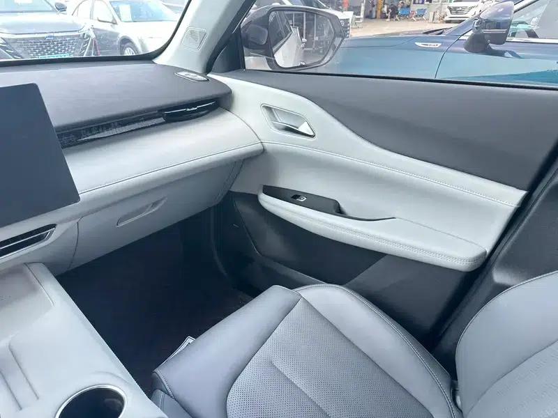 Changan UNI-Z 2025 1.5T DCT Premium Edition — миниатюра 13