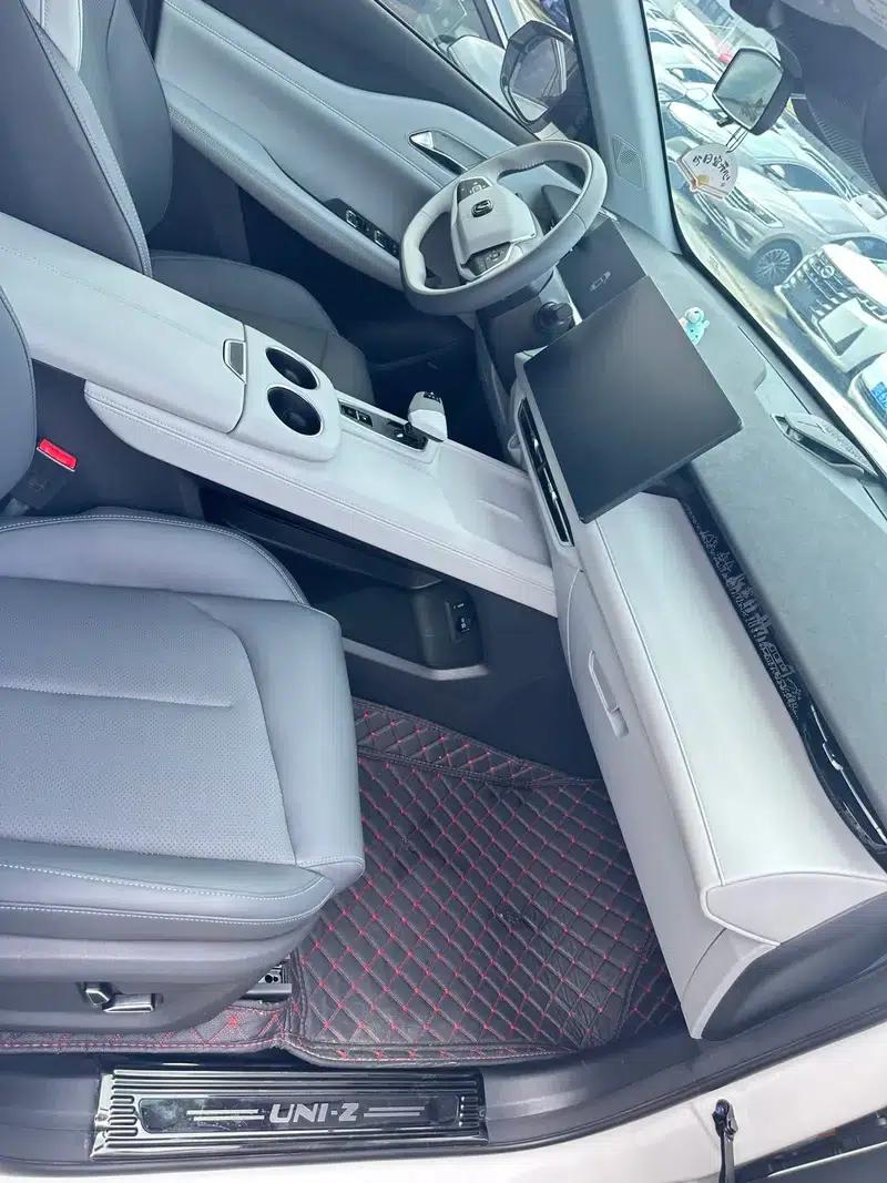 Changan UNI-Z 2025 1.5T DCT Premium Edition — миниатюра 15
