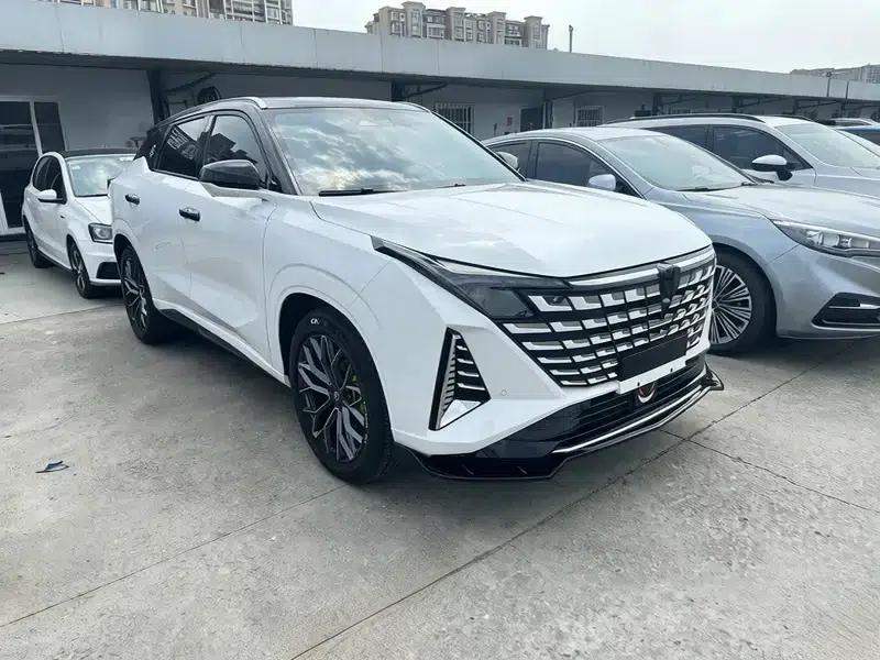 Changan UNI-Z 2025 1.5T DCT Premium Edition — миниатюра 3