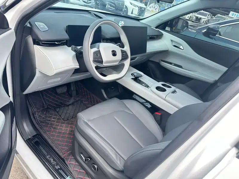 Changan UNI-Z 2025 1.5T DCT Premium Edition — миниатюра 21