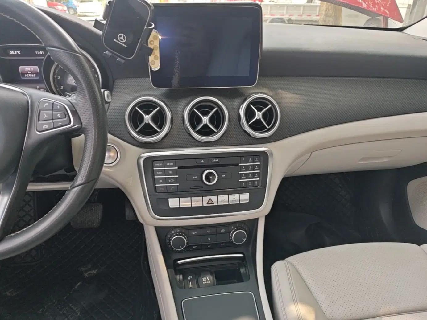 Mercedes-Benz GLA 2017 GLA 200 Sport Edition — миниатюра 15