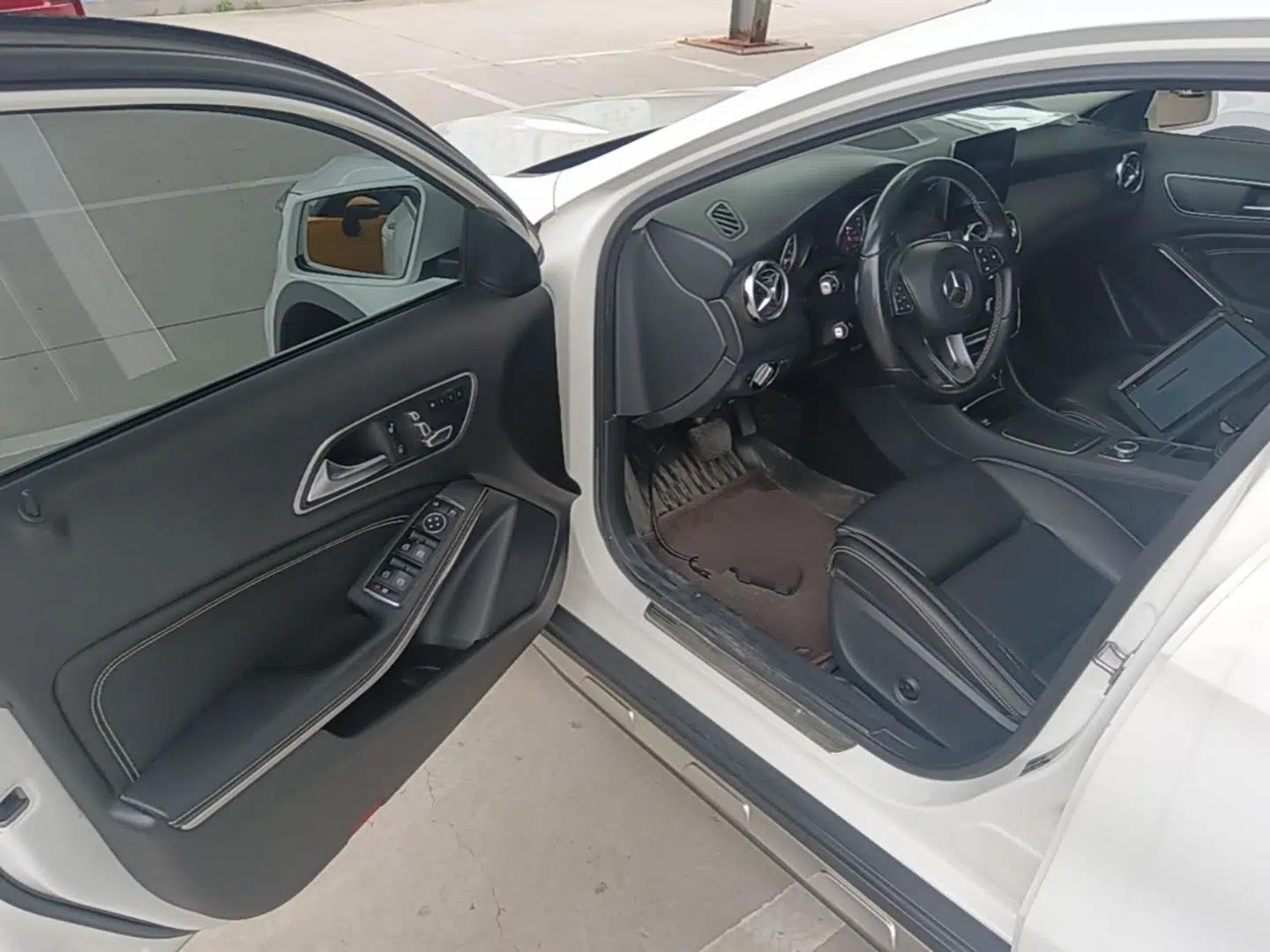 Mercedes-Benz GLA 2018 GLA 200 Sport Edition — миниатюра 18
