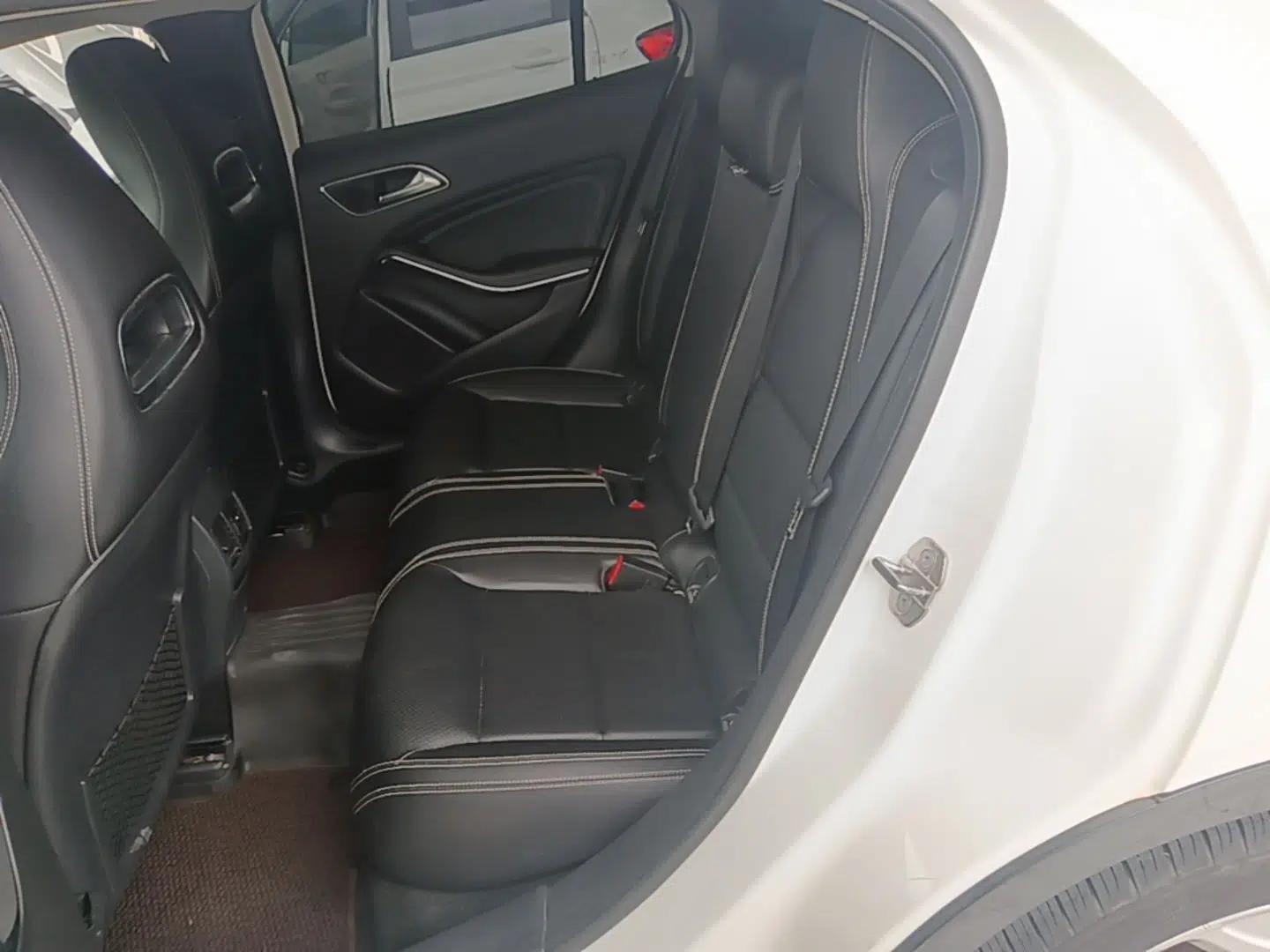 Mercedes-Benz GLA 2018 GLA 200 Sport Edition — миниатюра 20