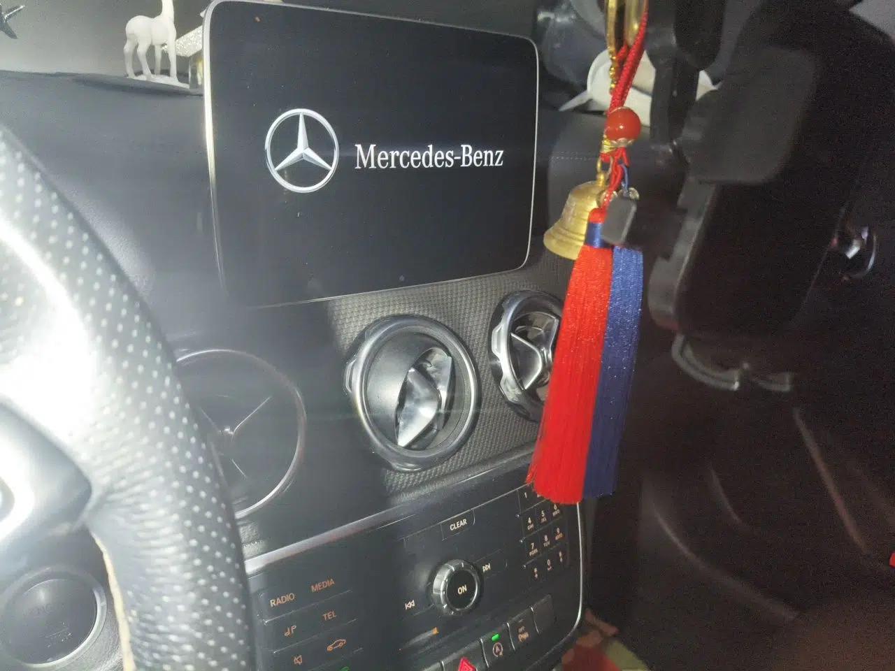Mercedes-Benz GLA 2018 GLA 200 Fashion Model — миниатюра 13