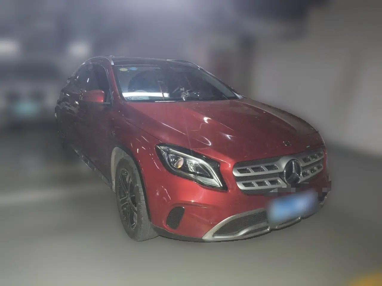 Mercedes-Benz GLA 2018 GLA 200 Fashion Model — миниатюра 3