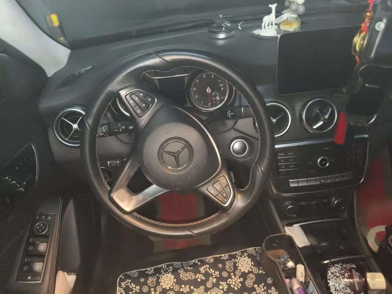 Mercedes-Benz GLA 2018 GLA 200 Fashion Model — миниатюра 10