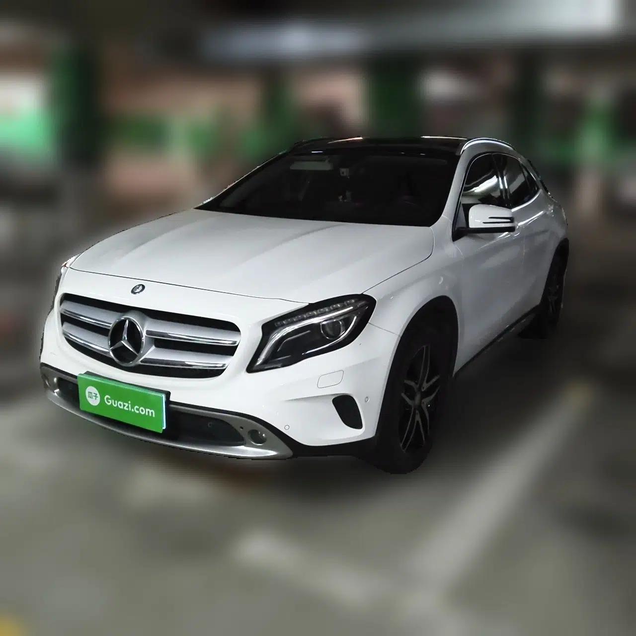 Mercedes-Benz GLA 2016 GLA 200 Fashion Model — миниатюра 1